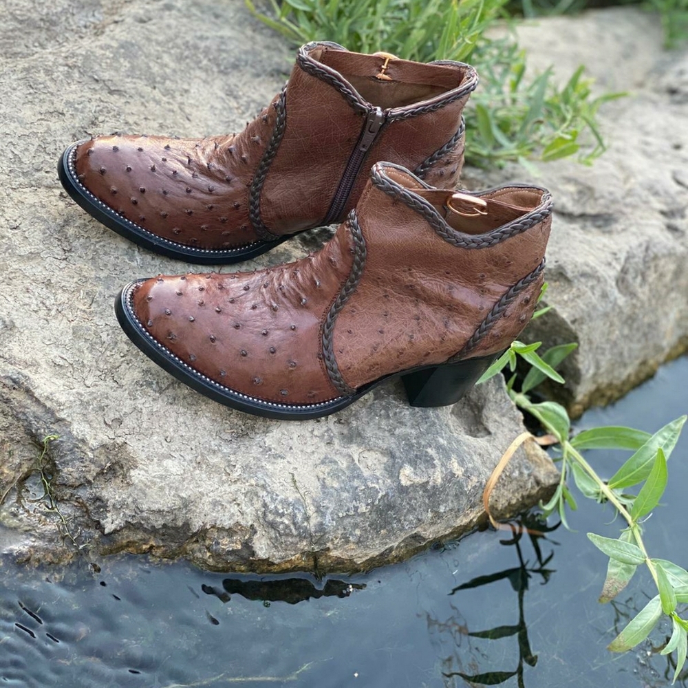 Women's Full Quil Ostrich boots